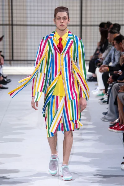 Look 29
